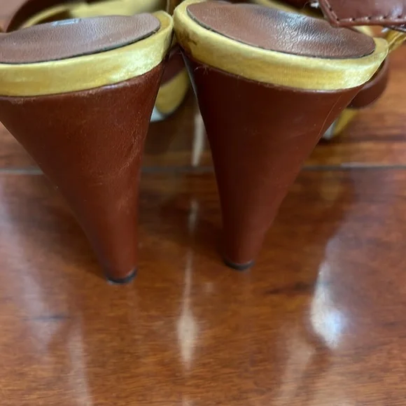 BAKERS HIGH HEELS - Picture 4 of 5